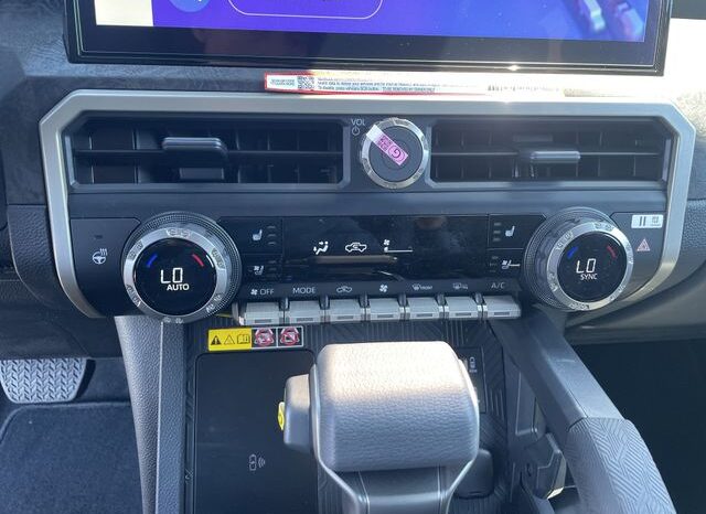 
 Toyota Tacoma full									