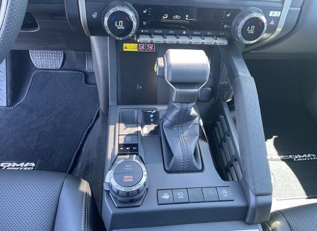 
 Toyota Tacoma full									