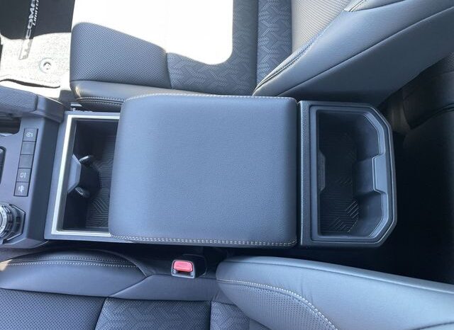 
 Toyota Tacoma full									