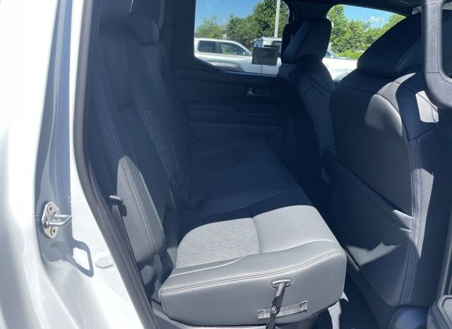 
 Toyota Tacoma full									