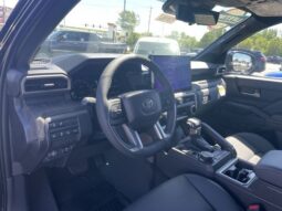 
 Toyota Tacoma full									