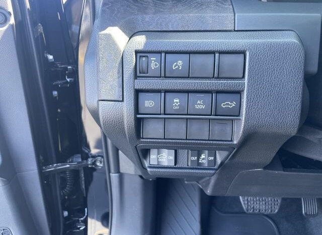 
 Toyota Tacoma full									