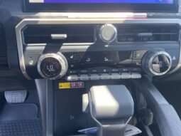 
 Toyota Tacoma full									