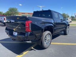 
 Toyota Tacoma full									