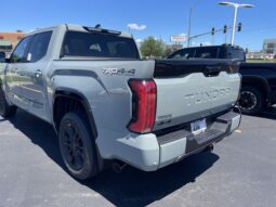 Toyota Tundra full
