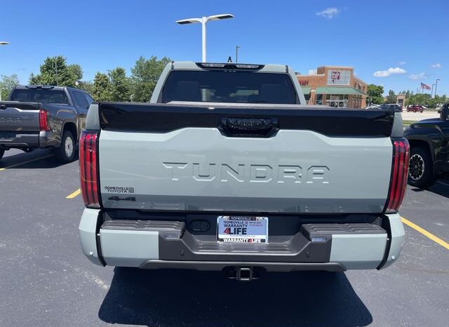 
 Toyota Tundra full									
