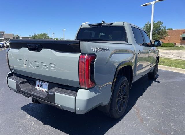 
 Toyota Tundra full									