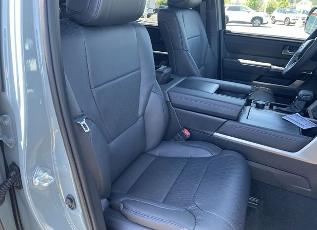 
 Toyota Tundra full									
