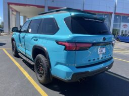 Toyota Sequoia full