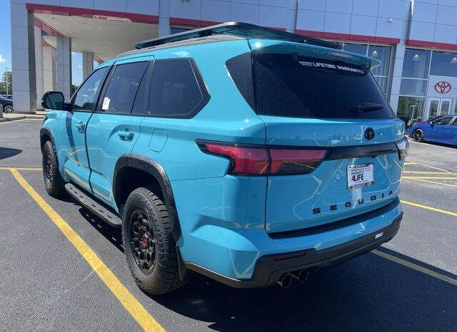 
 Toyota Sequoia full									