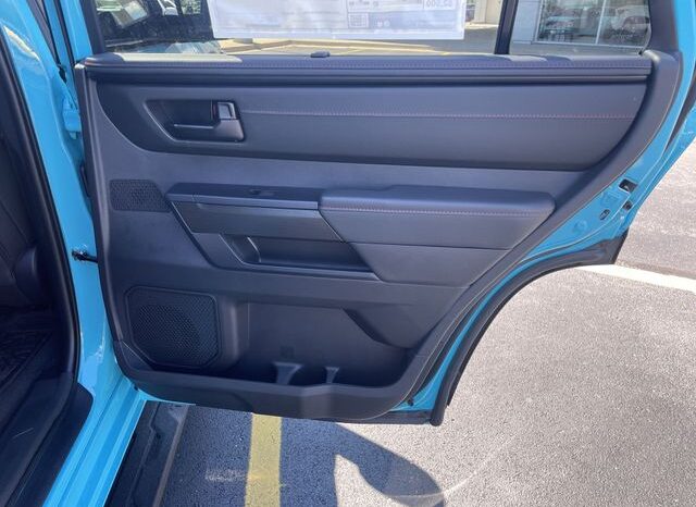 
 Toyota Sequoia full									