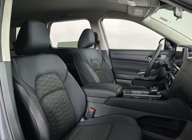 
 Nissan Pathfinder full									
