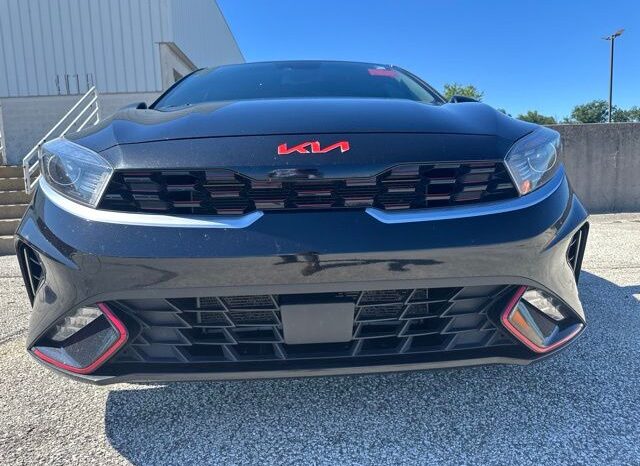
 Kia Forte full									