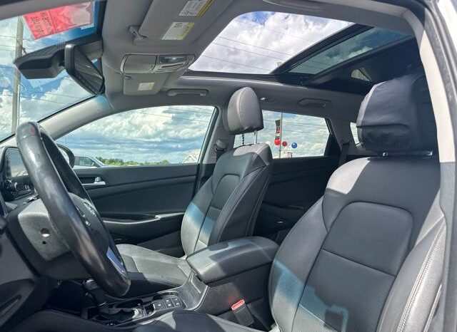 
 Hyundai Tucson full									