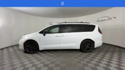 
 Chrysler Pacifica full									
