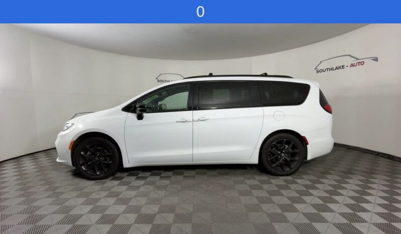 
 Chrysler Pacifica full									