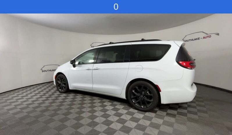 
 Chrysler Pacifica full									