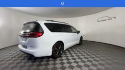 
 Chrysler Pacifica full									