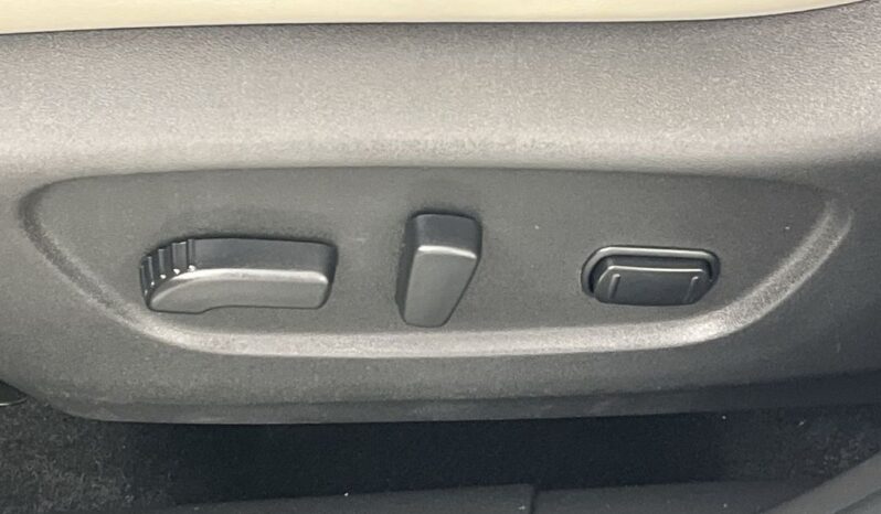 
 Nissan Rogue Sport full									