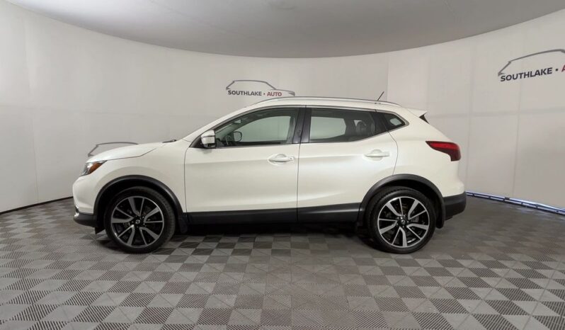 
 Nissan Rogue Sport full									