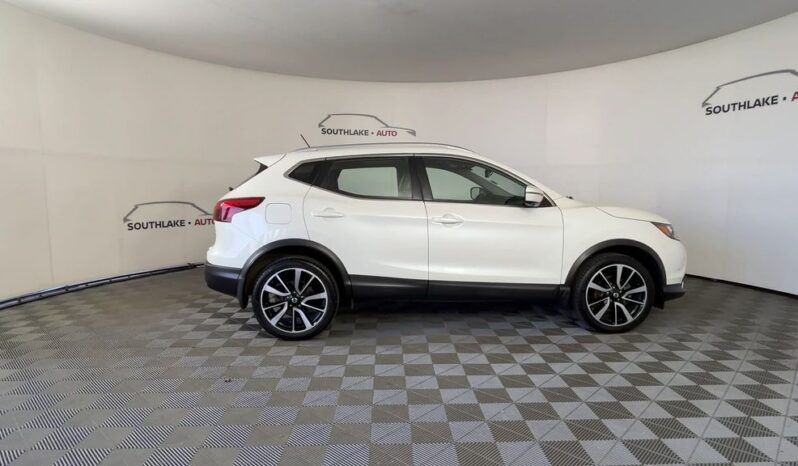 
 Nissan Rogue Sport full									