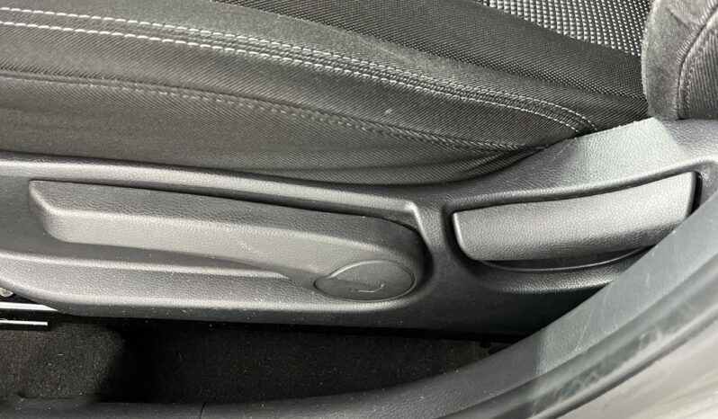 
 Hyundai Elantra GT full									