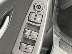 
 Hyundai Elantra GT full									