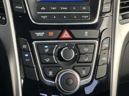 
 Hyundai Elantra GT full									