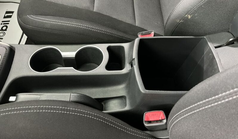 
 Hyundai Elantra GT full									