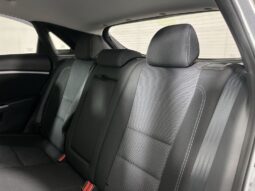 
 Hyundai Elantra GT full									
