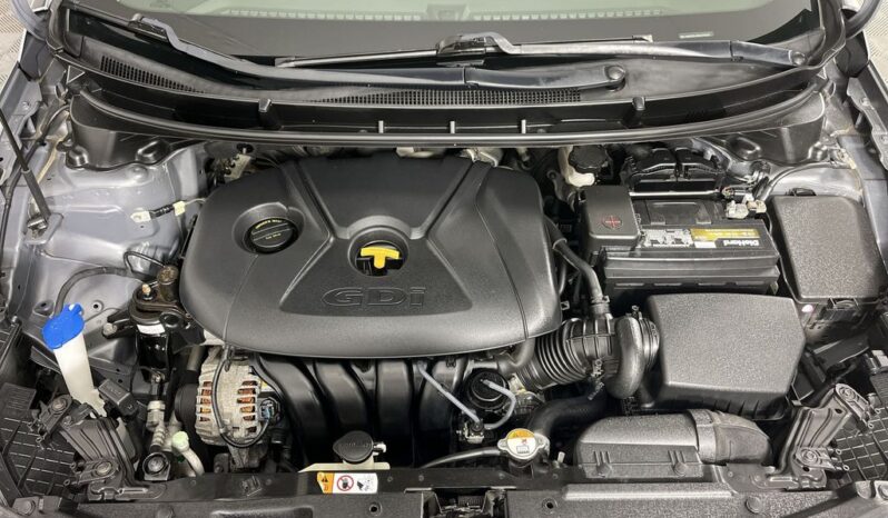 
 Hyundai Elantra GT full									