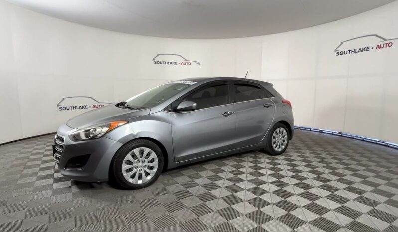 
 Hyundai Elantra GT full									