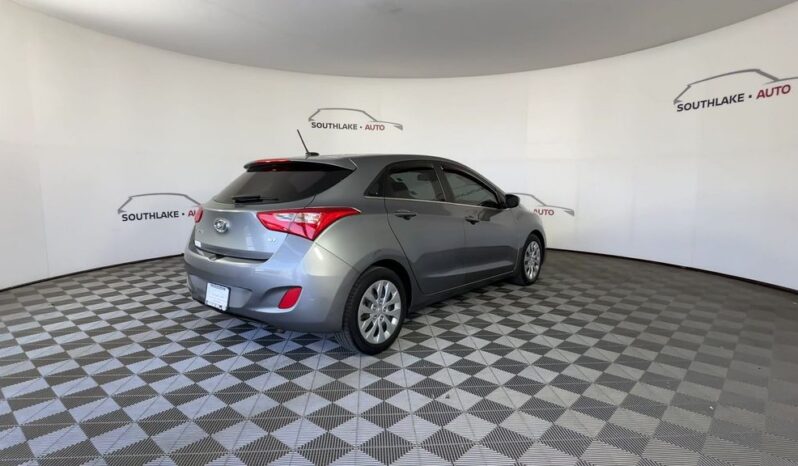 
 Hyundai Elantra GT full									