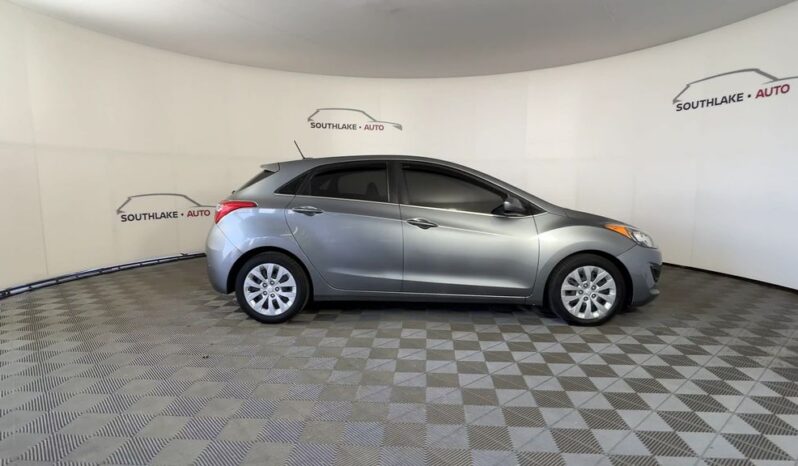 
 Hyundai Elantra GT full									