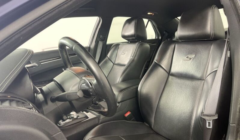 
 Chrysler 300 full									