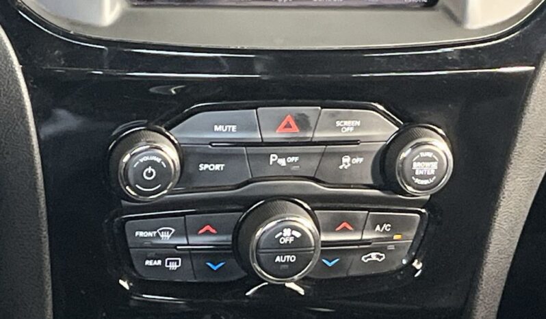 
 Chrysler 300 full									