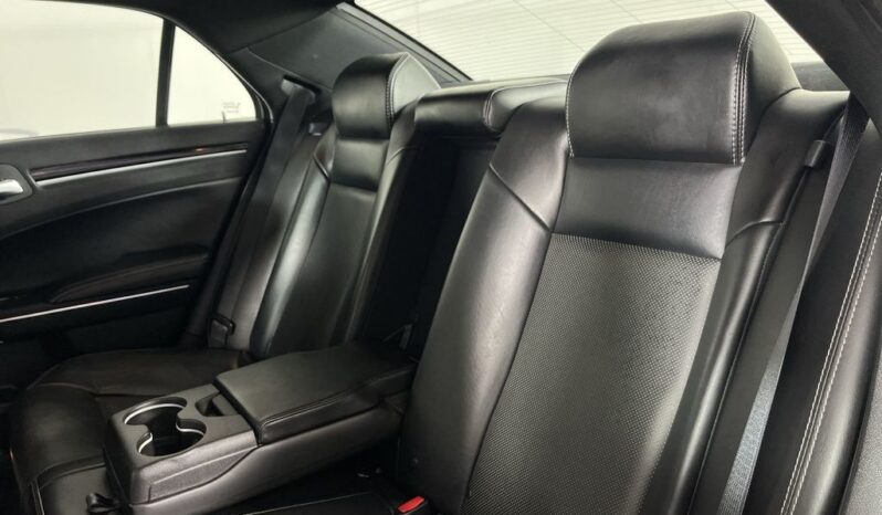 
 Chrysler 300 full									