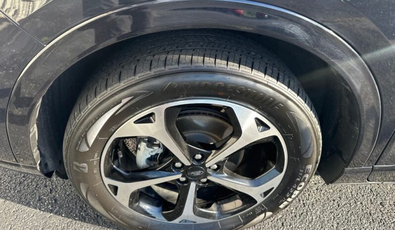 
 Ford Escape full									
