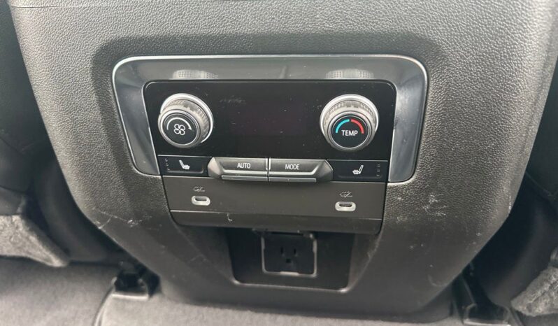 
 Chevrolet Tahoe full									