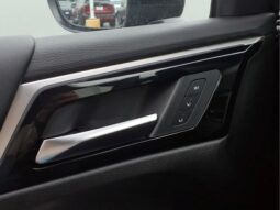 
 Nissan Rogue Plug-In Hybrid full									