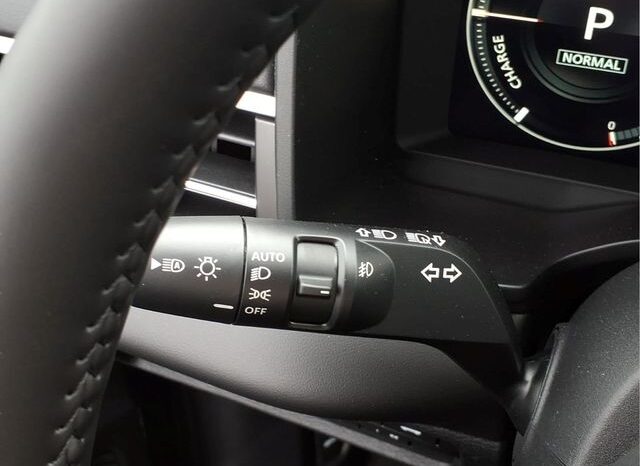 
 Nissan Rogue Plug-In Hybrid full									