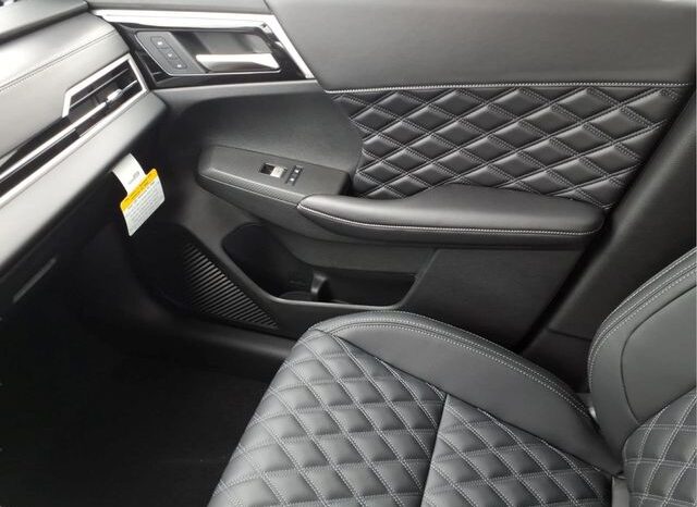 
 Nissan Rogue Plug-In Hybrid full									