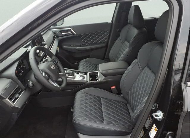 
 Nissan Rogue Plug-In Hybrid full									