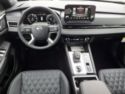 
 Nissan Rogue Plug-In Hybrid full									