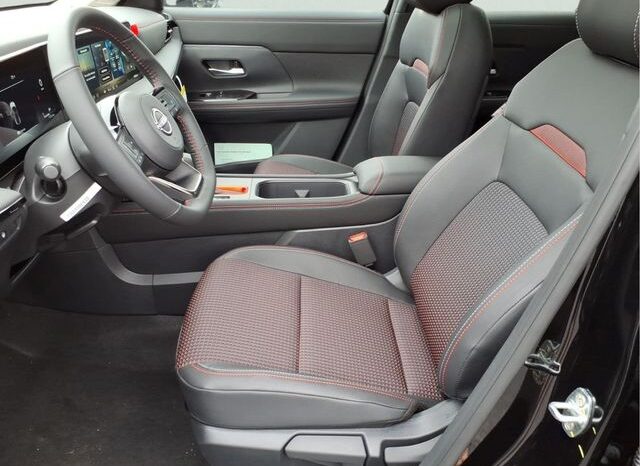 
								Nissan Kicks full									