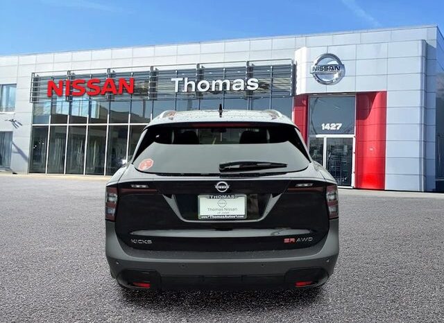 
								Nissan Kicks full									