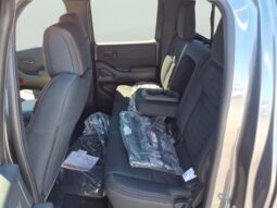 
 Nissan Frontier full									
