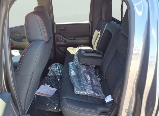 
 Nissan Frontier full									