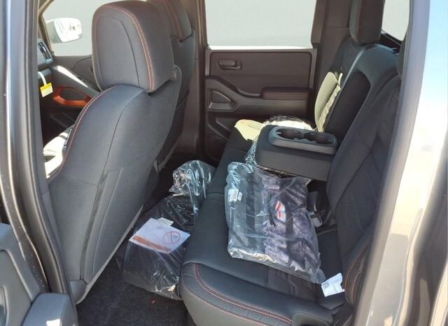
 Nissan Frontier full									