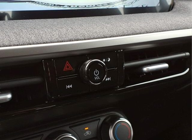 
 Nissan Kicks full									